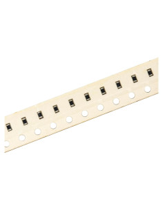 Capacitores SMD 100nF 50V 200pcs Risingsaplings