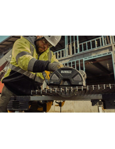 Sierra Circular DEWALT 20V MAX XR 7.25" Corte Metal DCS383H1