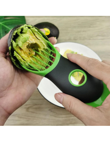 Herramienta 3-en-1 para Cortar Aguacate Genérico - Quita Hueso y Rebanador