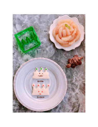 Juego de Cortadores de Sándwich YNHIAG 4 Piezas - Corazón, Coche, Tren, Corona