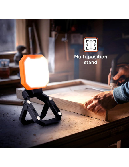 Luz LED Utilitaria Portátil BLACK+DECKER 2000 Lúmenes USB-C