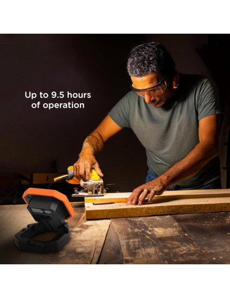 Luz LED Utilitaria Portátil BLACK+DECKER 2000 Lúmenes USB-C