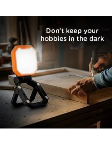 Luz LED Utilitaria Portátil BLACK+DECKER 2000 Lúmenes USB-C