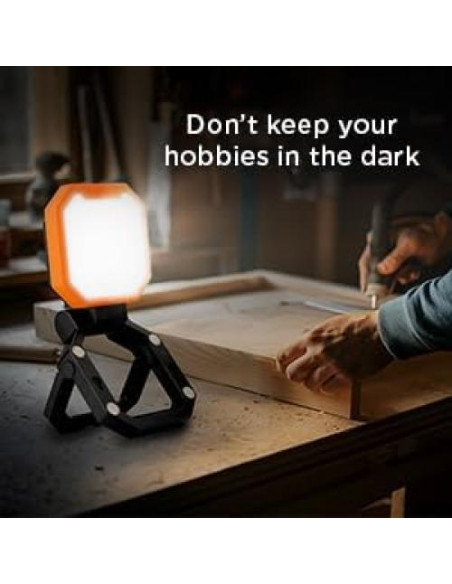 Luz LED Utilitaria Portátil BLACK+DECKER 2000 Lúmenes USB-C