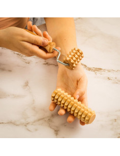 Rodillo de Masaje Facial de Madera Tuuli Set de 2 - 18x4cm y 11x3cm 2