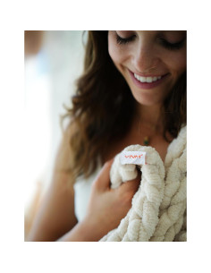 Manta Chunky YnM 76x102 cm Chenille Crema de Mantequilla 2