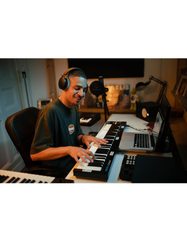 Auriculares de Estudio Cerrados beyerdynamic DT 700 PRO X