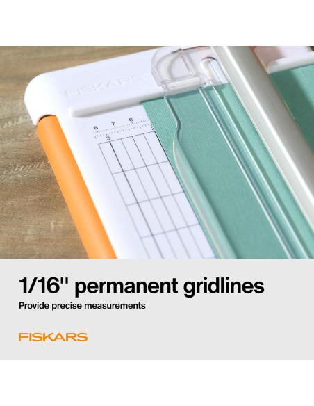 Cortadora de Papel Rotativa Fiskars 12" (30.48 cm) Portátil