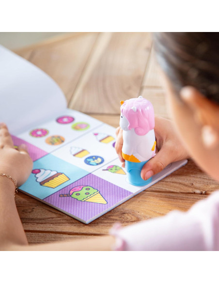 Melissa & Doug Sticker Wow! Paquete Perro y Unicornio 2 Cuadernos 600 Pegatinas