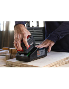 Kit de Inicio Bosch 18V con Batería CORE18V 12Ah y Cargador Turbo 2