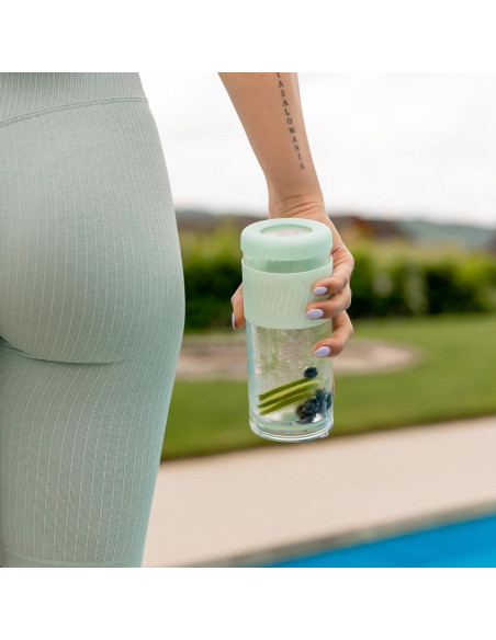 Taza de vidrio Pandaloo 591 ml con tapa y popote Rapsodia Lila