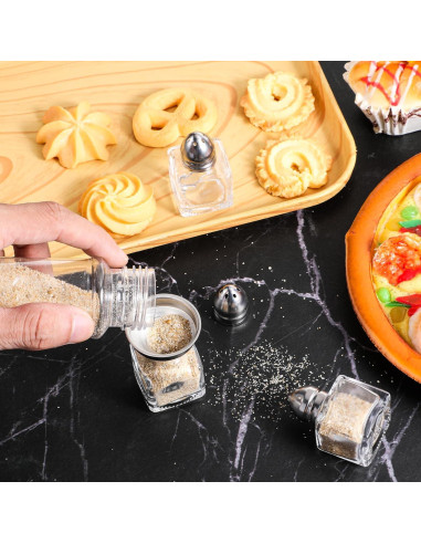 4 Mini Saleros y Pimenteros de Vidrio con Embudo Acero Inoxidable