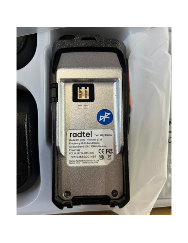 Radio Portátil Radtel RT-910B 5W Multi-Banda 960 Canales