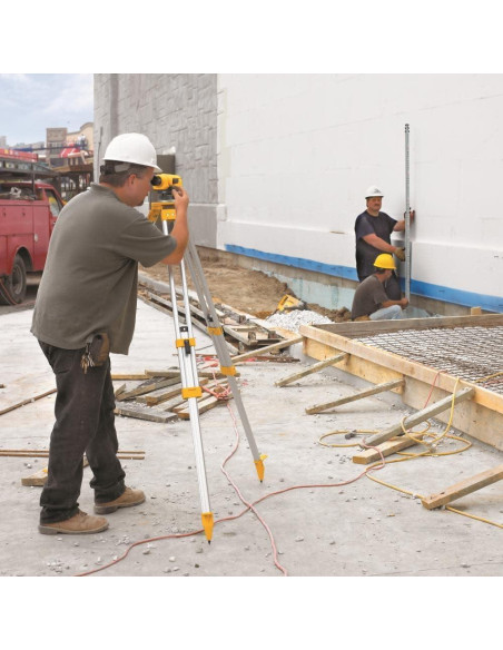 Nivel Óptico Automático DEWALT DW096PK 26X con Trípode y Varilla