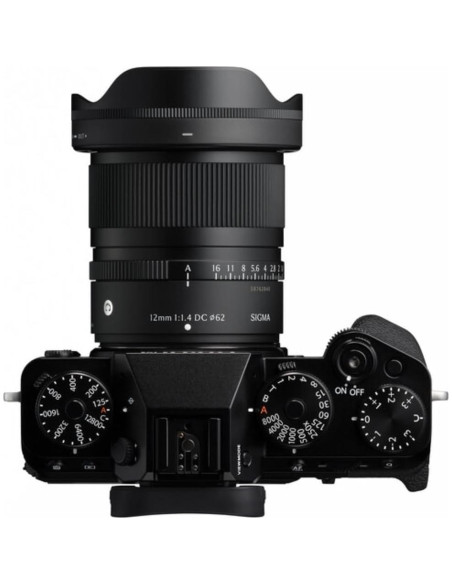 Lente Sigma 12mm f/1.4 DC para Fujifilm X + Filtro UV y Kit