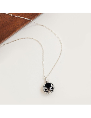 Collar de Encaje Vintage Bottled Up Designs - Vidrio Negro Ecológico