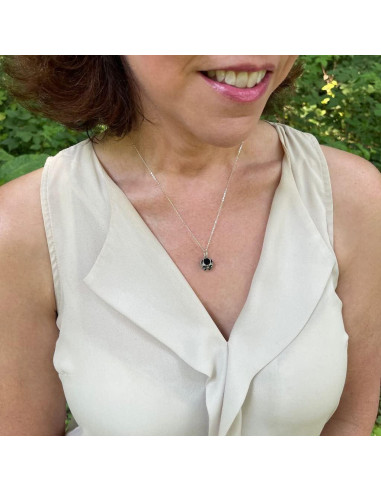 Collar de Encaje Vintage Bottled Up Designs - Vidrio Negro Ecológico