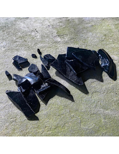 Collar de Encaje Vintage Bottled Up Designs - Vidrio Negro Ecológico