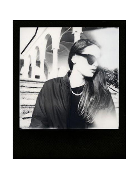 Cámara Polaroid 600 Square Negra One Step PRD541