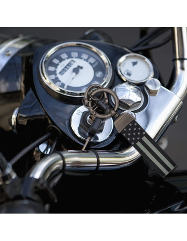 Llavero elegante bandera americana con anillo de zinc negro