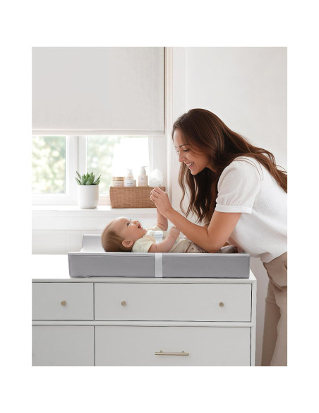 Almohadilla Cambiadora Impermeable Blissful Gris Claro 79.38x40.64cm