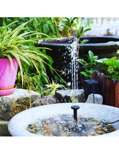 Bomba de Agua Solar BSV 3.5W con Panel 22.9x18 cm y 8 Boquillas