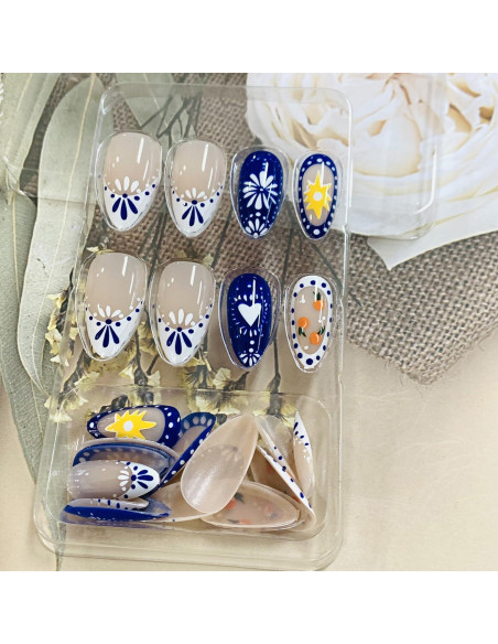 Uñas Falsas de Almendra Brillantes FIEONCIY con Diseño Floral