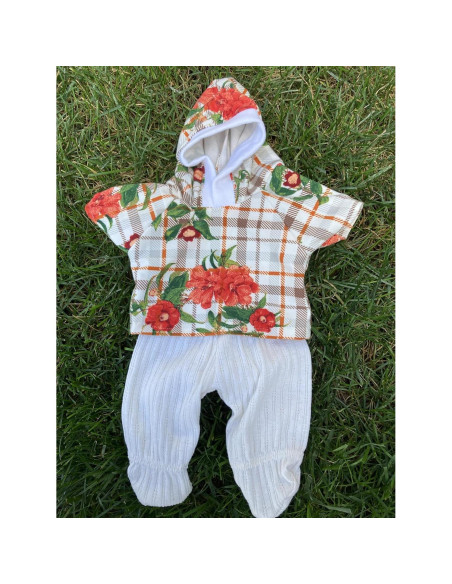Conjunto Camisa y Pantalones Florales Marfil para Muñeca 35.56 cm