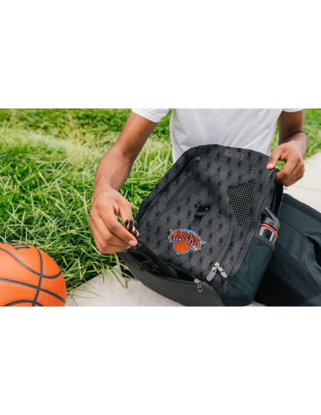 Mochila Point 3 New York Knicks con Funda Impermeable