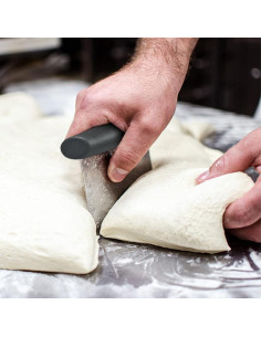 Raspador de Masa de Acero Inoxidable Liu 16x9.9cm Negro 2