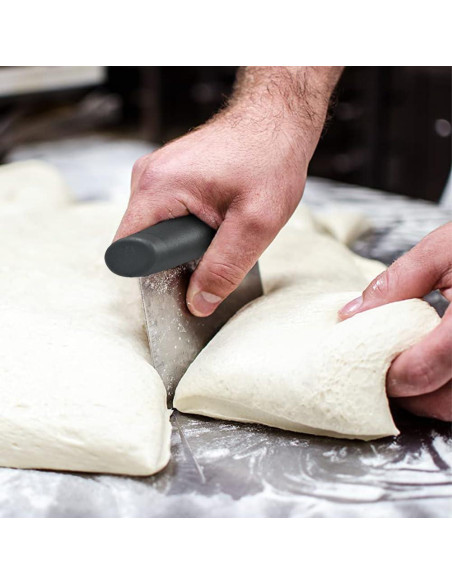 Raspador de Masa de Acero Inoxidable Liu 16x9.9cm Negro