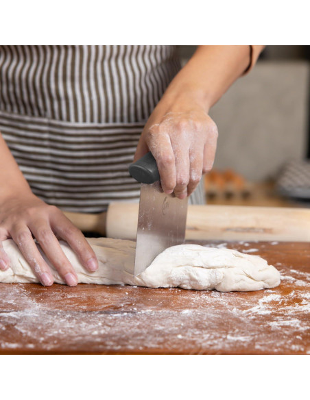 Raspador de Masa de Acero Inoxidable Liu 16x9.9cm Negro