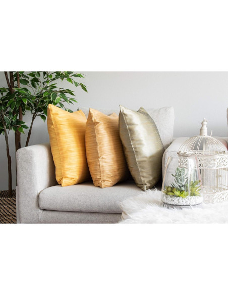 Fundas de Cojín Doradas Los Pétalos Blancos 45.72x45.72 cm - 2 Unidades