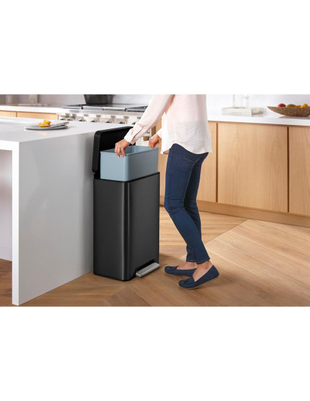 Cubo de Basura KOHLER 13 Galones Acero Inoxidable Negro y Cobre