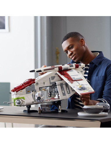 LEGO Star Wars Caza Republicano 75309 - Modelo para Adultos