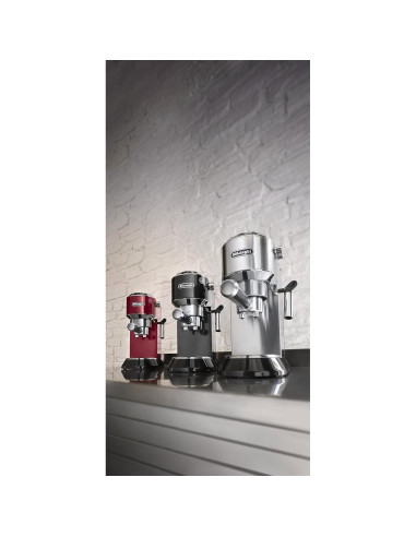 Cafetera Espresso De'Longhi Dedica EC680M con Espumador 15 Bar