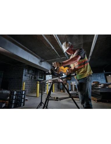 Sierra de Banda DEWALT 20V DCS376B Sin Escobillas 6.57 kg