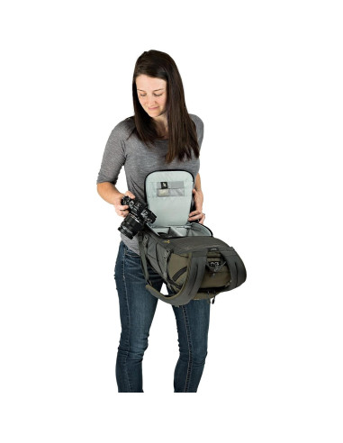 Mochila Lowepro Flipside Trek BP 250 AW Gris/Verde Oscuro