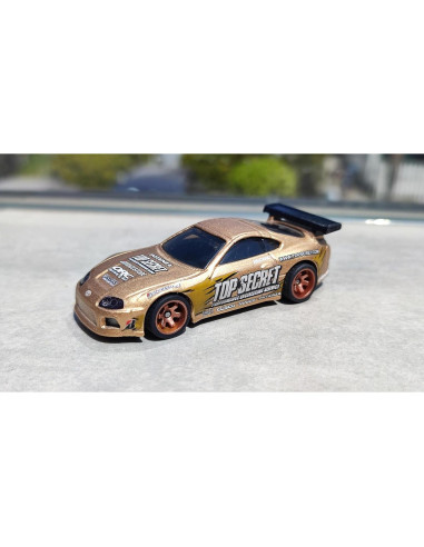 Juego de Ruedas y Ejes Goma 1:64 Genérico - 10 Piezas