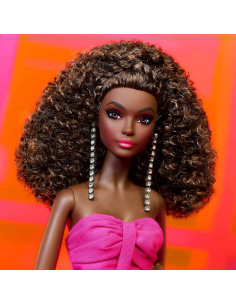 Muñeca Barbie Colección Rosa con Vestido Largo Fucsia HBX96 2