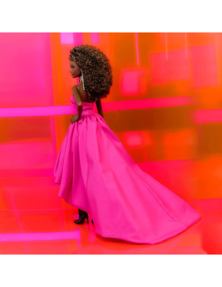 Muñeca Barbie Colección Rosa con Vestido Largo Fucsia HBX96