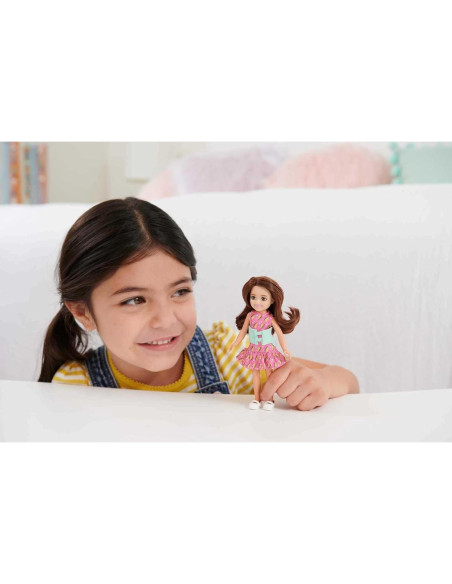 Muñeca Chelsea Barbie con Faja para Escoliosis - Mattel