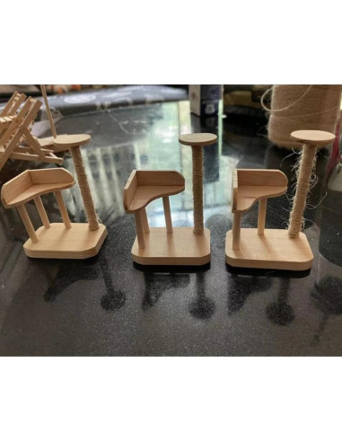 Torre Miniatura para Gatos EatingBiting 5x3.5x7cm Madera