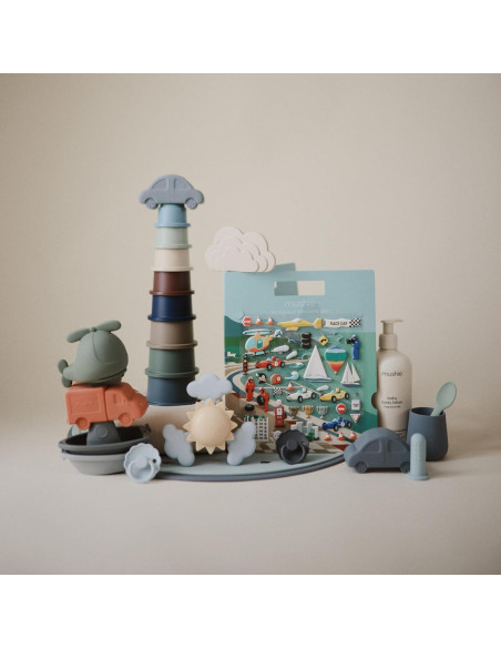 Set de Stickers Reutilizables Mushie Autos de Carreras 100+