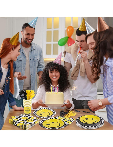 Juego de Vajilla 144 Piezas Kochorie Fiesta Carita Sonriente