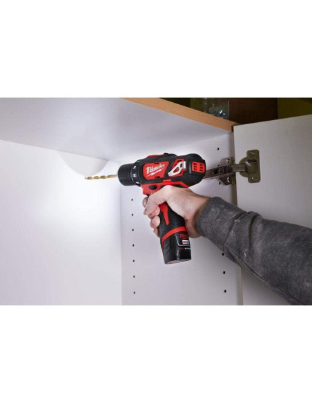 Kit Taladro/Atornillador Inalámbrico Milwaukee M12 12V 2 Herramientas