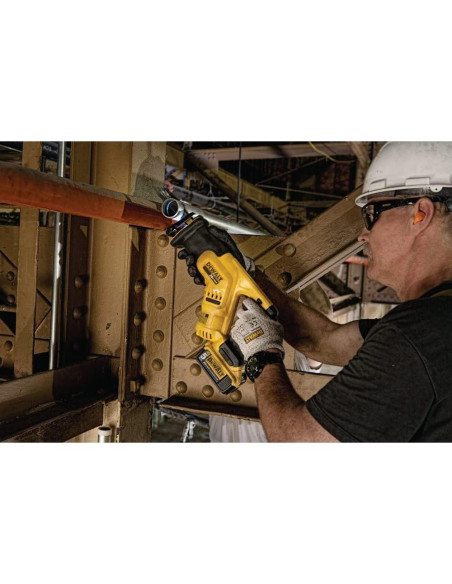 Sierra Recíproca Inalámbrica DEWALT 20V Compacta LED