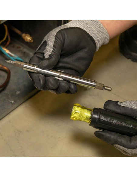 Destornillador 11-en-1 Klein Tools 32527 con puntas versátiles