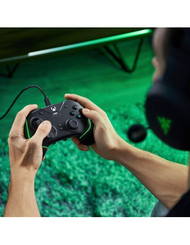 Controlador Razer Wolverine V2 Chroma para Xbox y PC - RGB