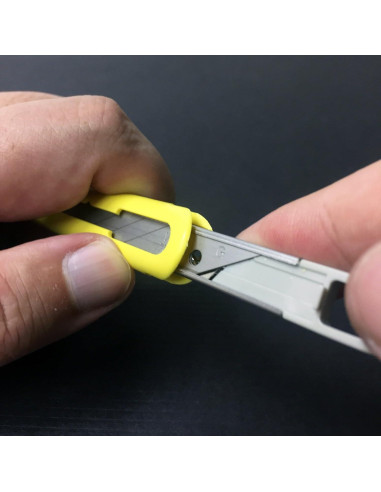 Cuchillo Utilitario NT Cutter A-553P 30 Grados Amarillo